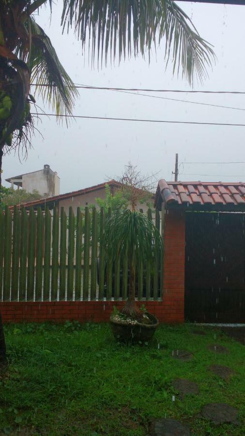 Casa Com Piscina Itanhaem Villa Kültér fotó